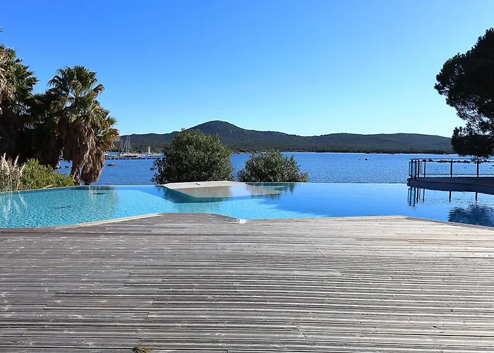U Bellu Paradisu - T3 Vue Mer, Piscine, Prive Apartment *